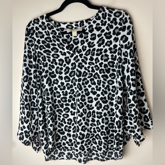 Michael Kors Tops - Michael Kors Leopard Animal Print Top Blouse  Women’s Small White Black Gray